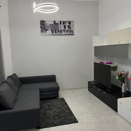 Port House Apartment Civitavecchia Exterior photo